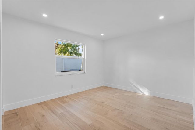 2830 NE 46th Street, Lighthouse Point, FL 33064