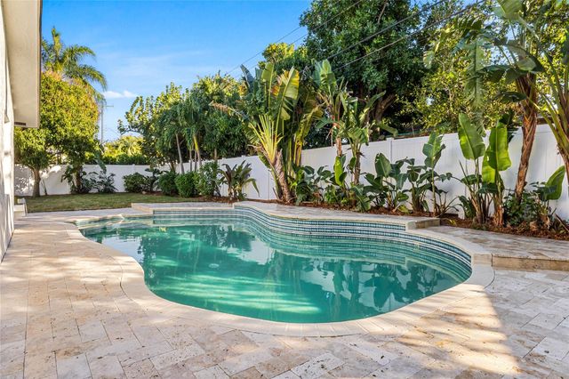 2830 NE 46th Street, Lighthouse Point, FL 33064