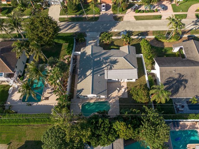 2830 NE 46th Street, Lighthouse Point, FL 33064