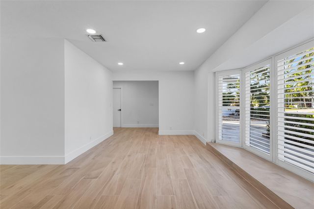 2830 NE 46th Street, Lighthouse Point, FL 33064