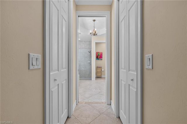 16423 Barclay CT, Naples, FL 34110