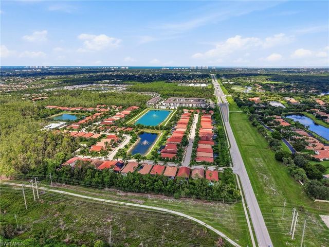 16423 Barclay CT, Naples, FL 34110