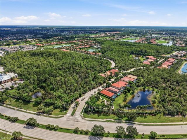 16423 Barclay CT, Naples, FL 34110