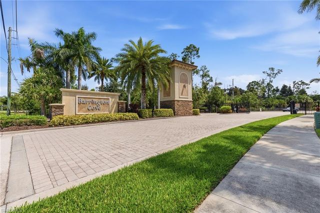 16423 Barclay CT, Naples, FL 34110