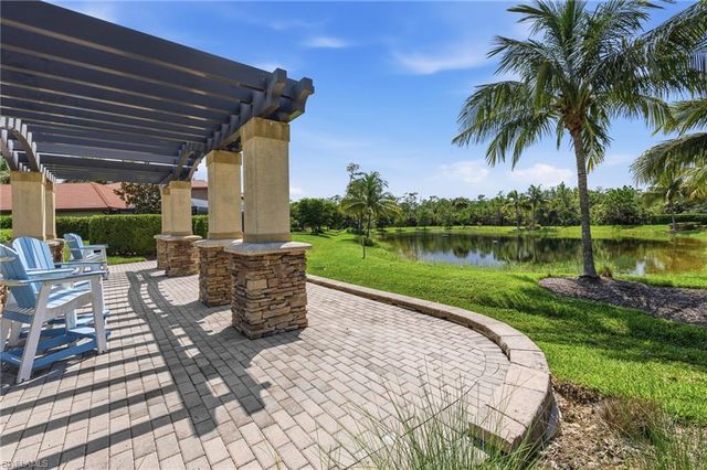 16423 Barclay CT, Naples, FL 34110
