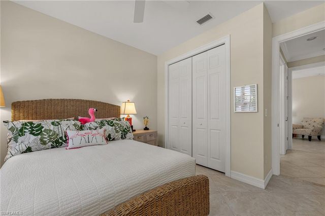 16423 Barclay CT, Naples, FL 34110