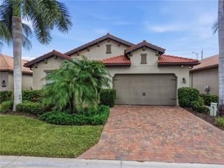 16423 Barclay CT, Naples, FL 34110