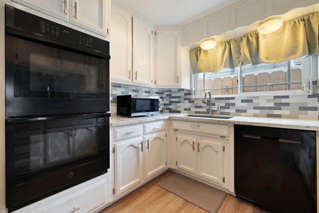 2408 Seaglen Dr, Modesto, CA 95355