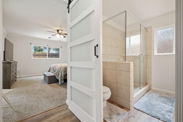 2408 Seaglen Dr, Modesto, CA 95355