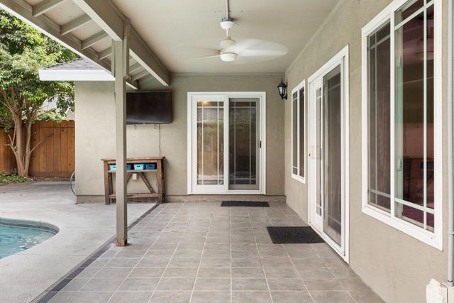 2408 Seaglen Dr, Modesto, CA 95355