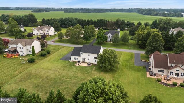 8 E STONEWALL DR, Middletown, DE 19709