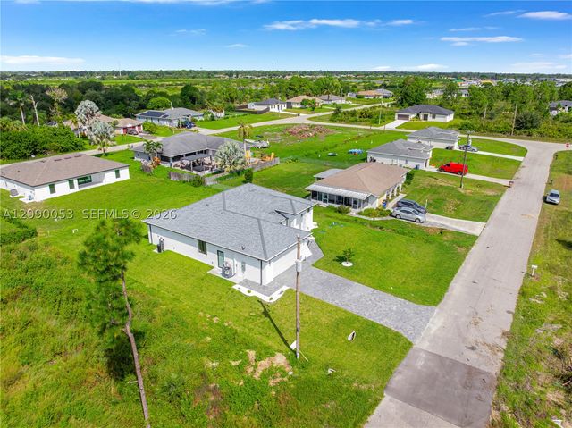 376 S Cratsley Ave, Lehigh Acres, FL 33974