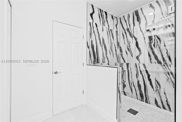 376 S Cratsley Ave, Lehigh Acres, FL 33974