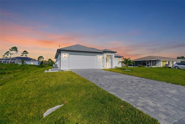 376 S Cratsley Ave, Lehigh Acres, FL 33974