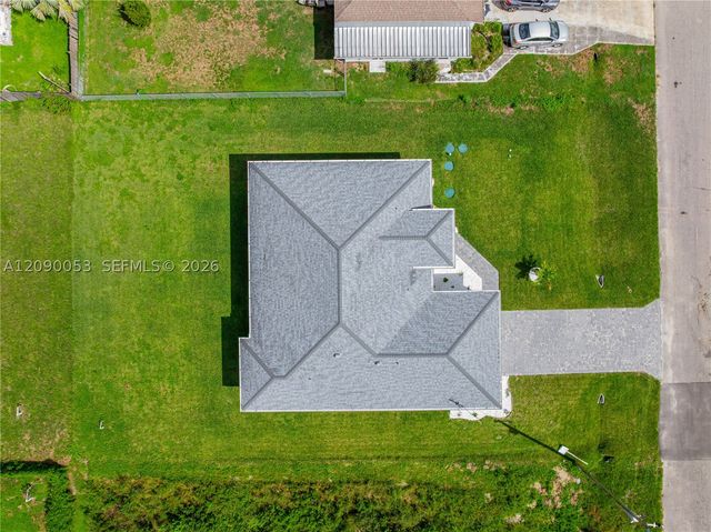 376 S Cratsley Ave, Lehigh Acres, FL 33974