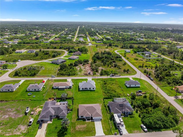376 S Cratsley Ave, Lehigh Acres, FL 33974