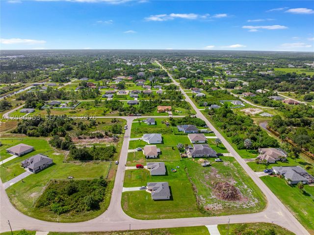 376 S Cratsley Ave, Lehigh Acres, FL 33974