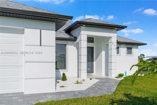 376 S Cratsley Ave, Lehigh Acres, FL 33974