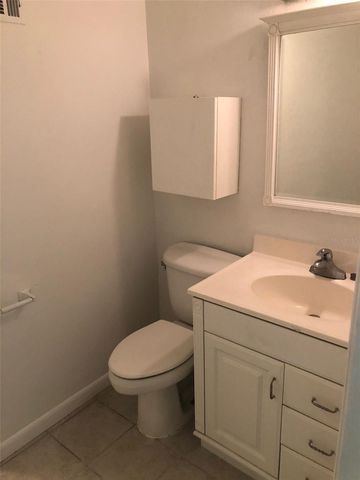 4040 NW 19TH PLACE, Gainesville, FL 32605