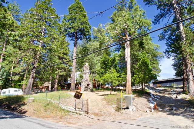 32065 Hunsaker way, Running Springs, CA 92382