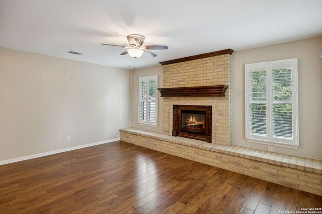 100 Lincoln, Schertz, TX 78154