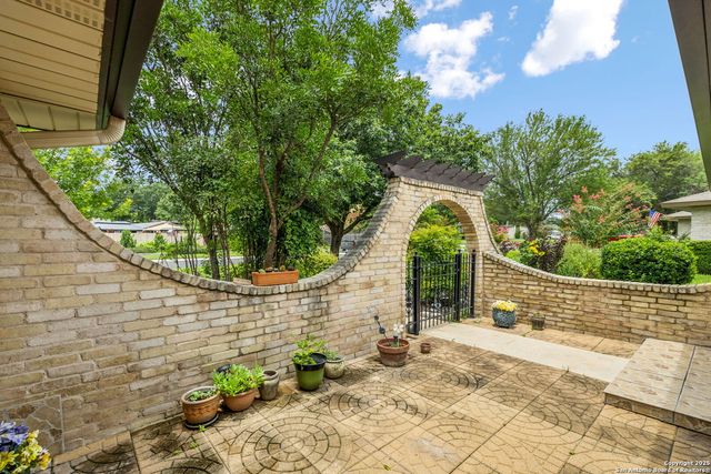 100 Lincoln, Schertz, TX 78154