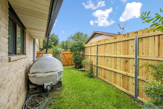 100 Lincoln, Schertz, TX 78154