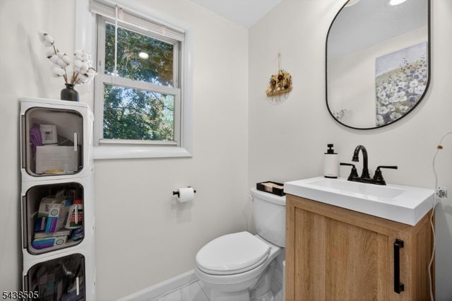245 N 11Th St, Kenilworth Boro, NJ 07033