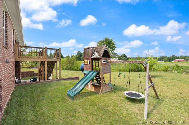 1858 Hazeltine Way, Henryville, IN 47126
