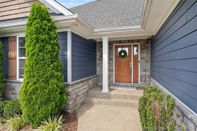 1858 Hazeltine Way, Henryville, IN 47126