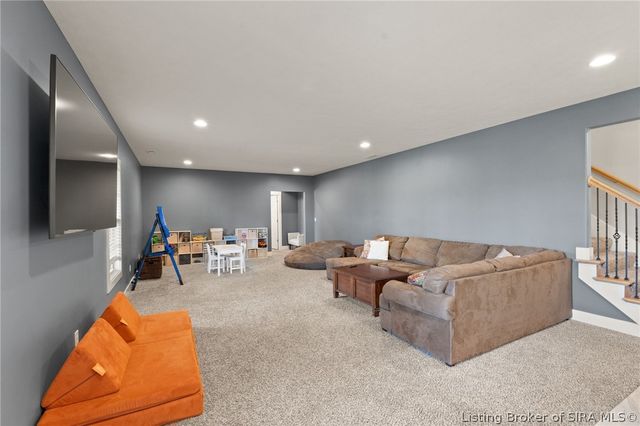 1858 Hazeltine Way, Henryville, IN 47126