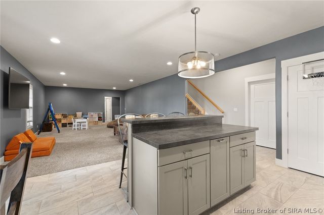 1858 Hazeltine Way, Henryville, IN 47126