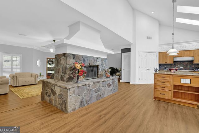 1010 Little River Way, Alpharetta, GA 30004