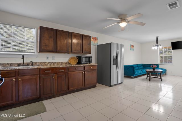 1400 W 20th Street, Gulfport, MS 39501