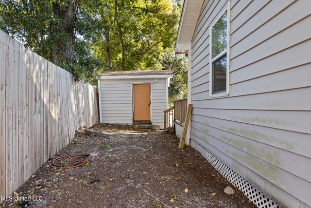 1400 W 20th Street, Gulfport, MS 39501