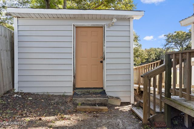 1400 W 20th Street, Gulfport, MS 39501