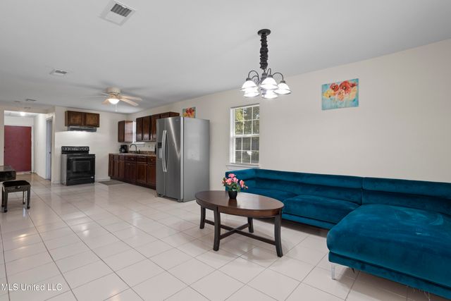 1400 W 20th Street, Gulfport, MS 39501