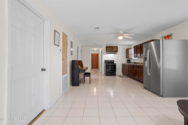 1400 W 20th Street, Gulfport, MS 39501