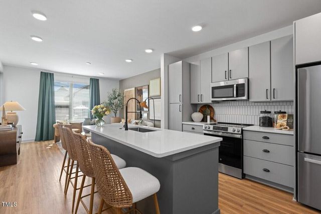 3901 Capital Hills Drive C1a, Raleigh, NC 27616