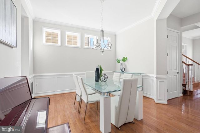 8322 MIDDLE RUDDINGS DR, Lorton, VA 22079