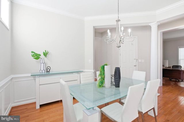 8322 MIDDLE RUDDINGS DR, Lorton, VA 22079