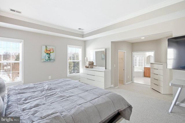 8322 MIDDLE RUDDINGS DR, Lorton, VA 22079