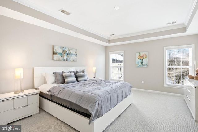 8322 MIDDLE RUDDINGS DR, Lorton, VA 22079