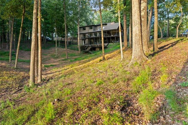 6680 Woodlake Drive, Flowery Branch, GA 30542