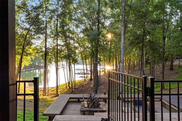 6680 Woodlake Drive, Flowery Branch, GA 30542