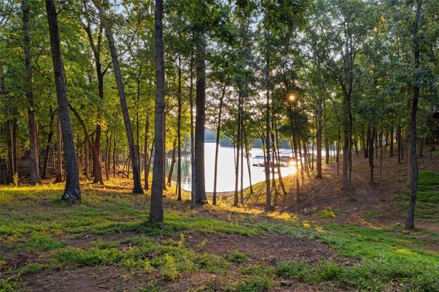 6680 Woodlake Drive, Flowery Branch, GA 30542