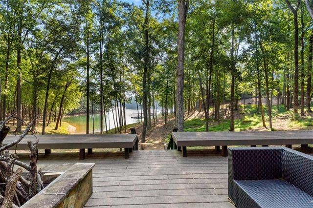 6680 Woodlake Drive, Flowery Branch, GA 30542