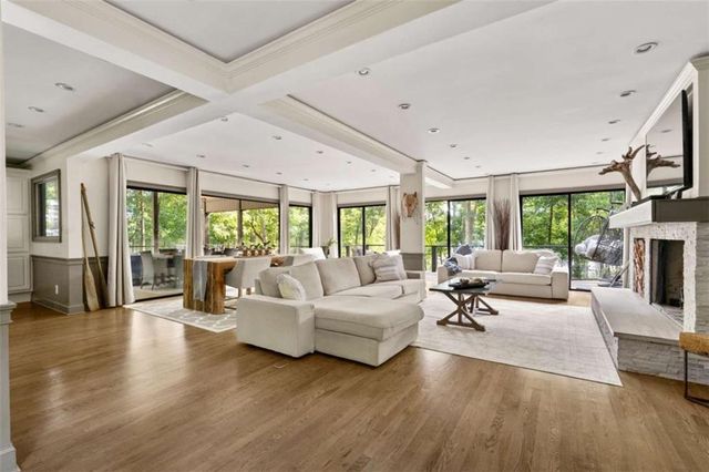 6680 Woodlake Drive, Flowery Branch, GA 30542