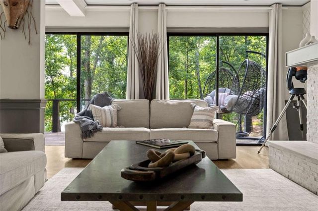 6680 Woodlake Drive, Flowery Branch, GA 30542