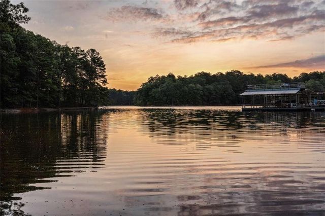 6680 Woodlake Drive, Flowery Branch, GA 30542